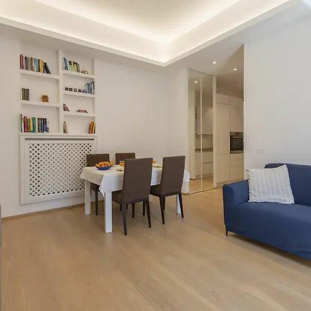 Wagner - Corso Vercelli Apartament